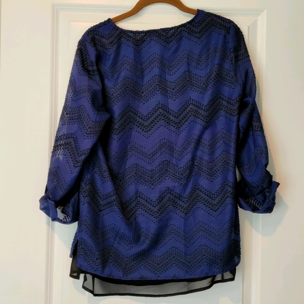 THE LIMITED Navy Chevron Blouse - Picture 4 of 4